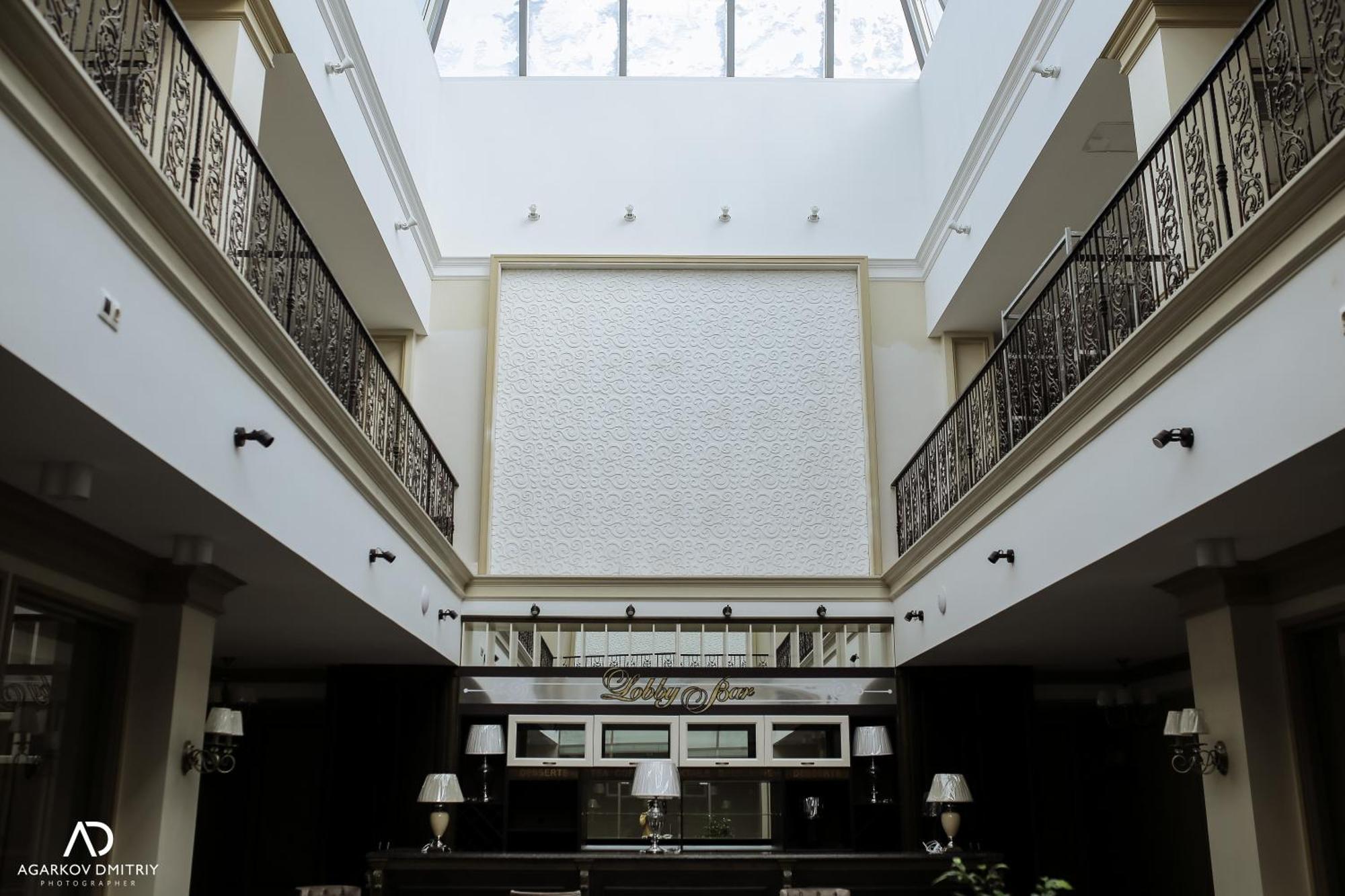 Royal Bv Hotel Ustʼ-Kamenogorsk Exterior foto