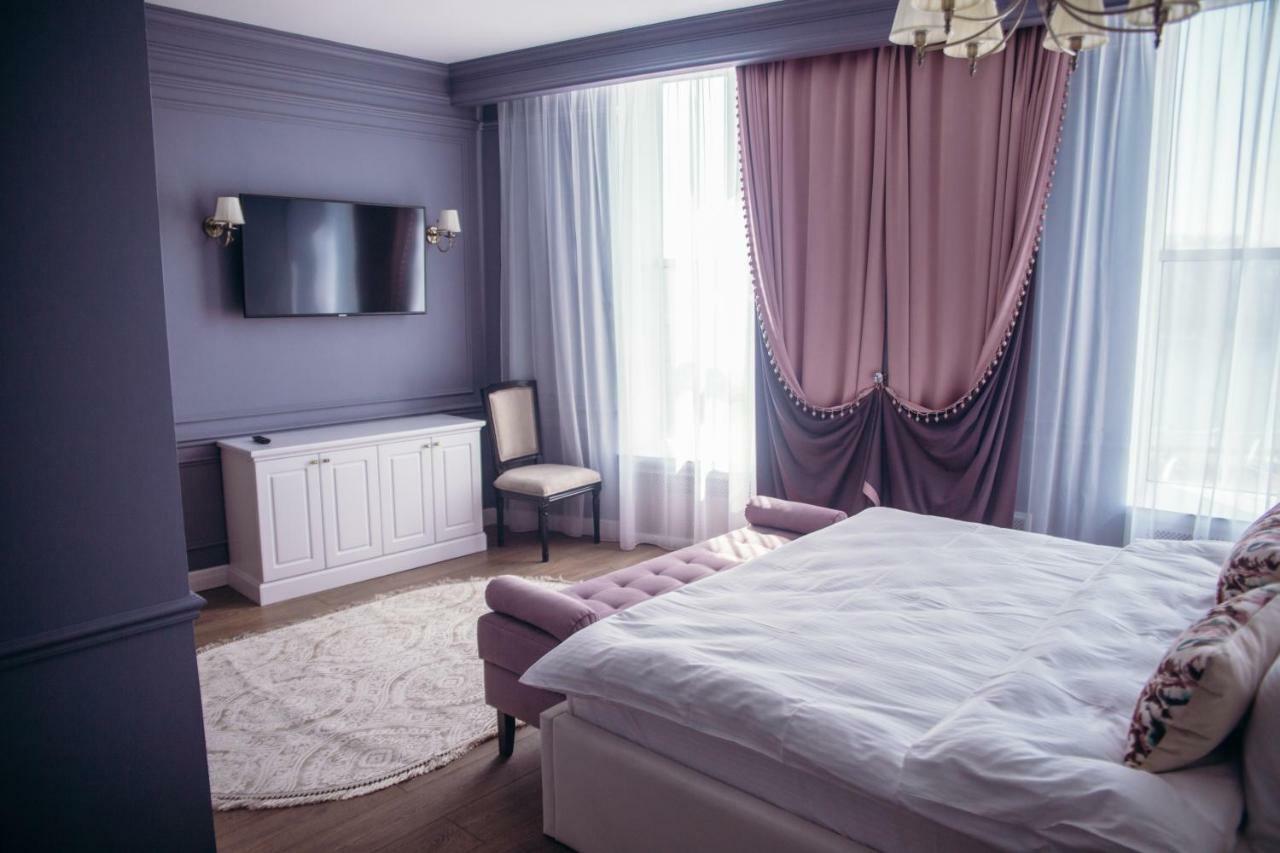 Royal Bv Hotel Ustʼ-Kamenogorsk Exterior foto